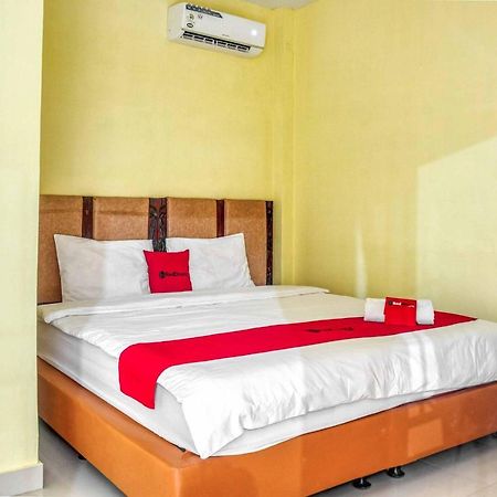RedDoorz @ Jalan Kapten Muslim Medan Bagian luar foto